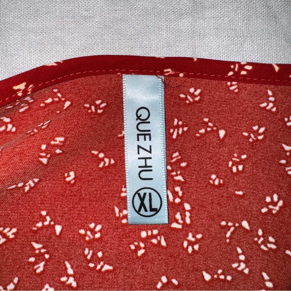Que Zhu Shirt Sz XL Red Women Top v-neck Casual lightweight pleaded stretch #cc - Picture 4 of 9